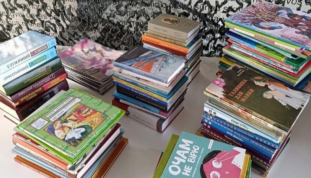 Український центр книги у Литві отримав майже три сотні нових видань Український центр книги у Литві отримав майже три сотні нових видань