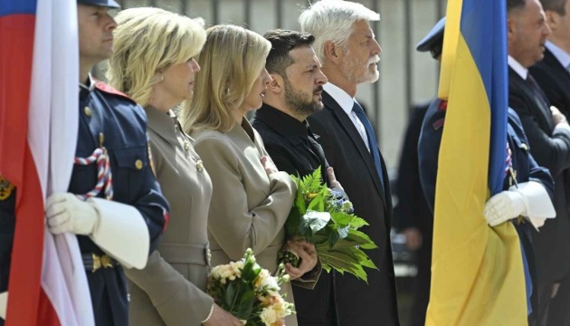 Zełenski przybył na spotkanie z prezydentem Czech Zełenski przybył na spotkanie z prezydentem Czech