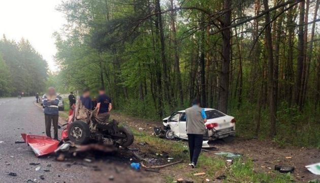 На Житомирщині в ДТП загинули двоє людей, ще двоє - госпіталізовані