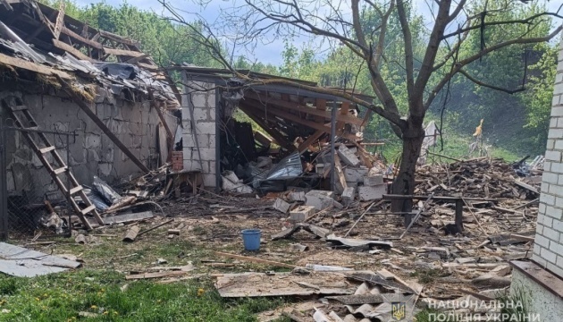 Russians shell village in Donetsk region with cannon artillery, killing one person