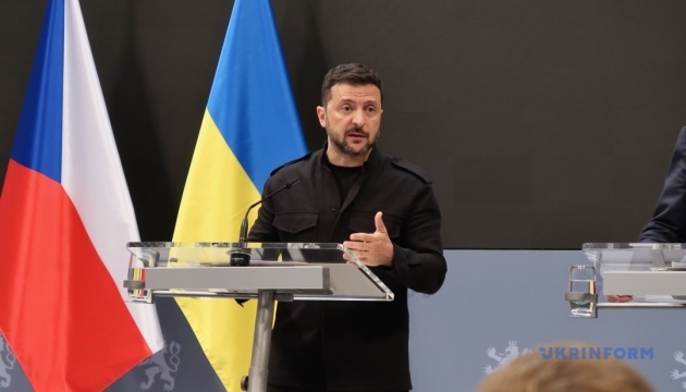 Zelensky hopes for Czech support in establishing new defense enterprises
Zelensky hopes for Czech support in establishing new defense enterprises