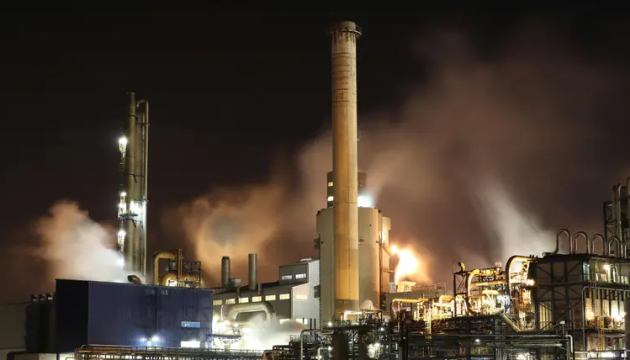 Надвірнянська громада просить націоналізувати «Нафтохімік Прикарпаття»