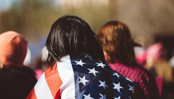 США виплачуватимуть по тисячі доларів нелегальним іммігрантам за добровільну самодепортацію