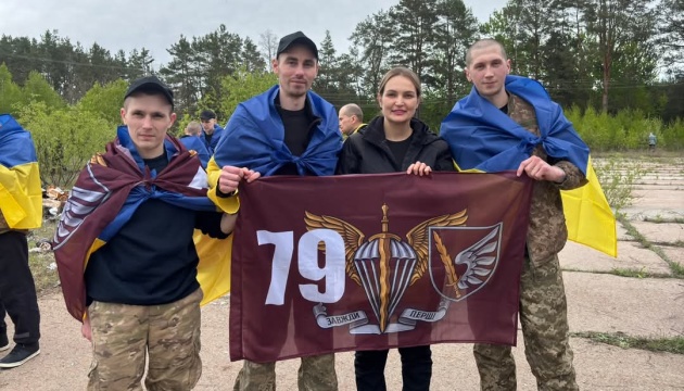 Із полону повернувся десантник із Житомирщини, якому рідні написали майже 50 листів