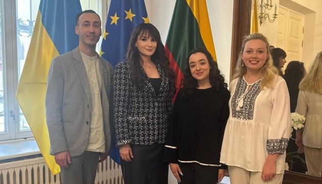 Посол у Литві зустрілася зі співзасновниками української молодіжної спілки UYGL