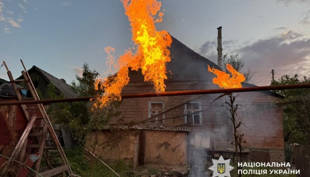 Армія РФ вбила ще чотирьох цивільних на Донеччині, 10 людей поранені Армія РФ вбила ще чотирьох цивільних на Донеччині, 10 людей поранені