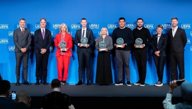 Проєкт УАФ «Ліга дужих» отримав нагороду UEFA FootbALL Awards Проєкт УАФ «Ліга дужих» отримав нагороду UEFA FootbALL Awards