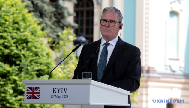 Starmer: La reanudación del tráfico aéreo con Ucrania será posible tras el alto el fuego