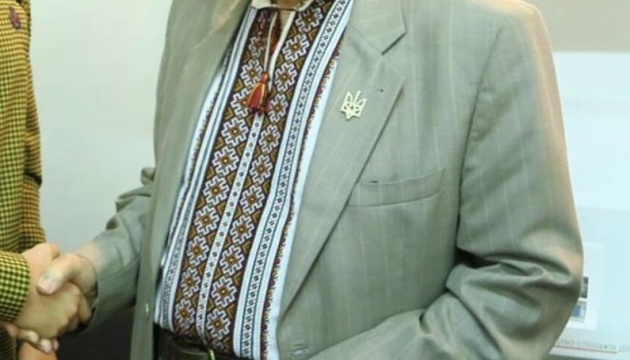 Українські науковиці розповіли, хто започаткував тренд одягати піджак із вишиванкою Українські науковиці розповіли, хто започаткував тренд одягати піджак із вишиванкою