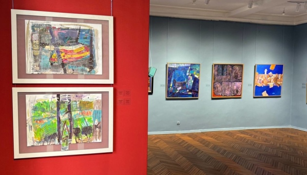 У Київській картинній галереї проходить виставка «Лінія наступності» народного художника Золтана Мички