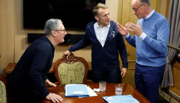 Роспроп після «наркотиків» Макрона вигадав «ложку для кокаїну» Мерца Роспроп після «наркотиків» Макрона вигадав «ложку для кокаїну» Мерца