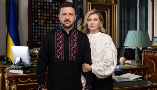 Zełenski złożył życzenia Ukraińcom z okazji Dnia Wyszywanki i Dnia Rodziny Zełenski złożył życzenia Ukraińcom z okazji Dnia Wyszywanki i Dnia Rodziny