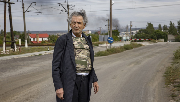 Bernard-Henri Lévy : Macron n'est pas seulement un allié, mais un ami de Zelensky