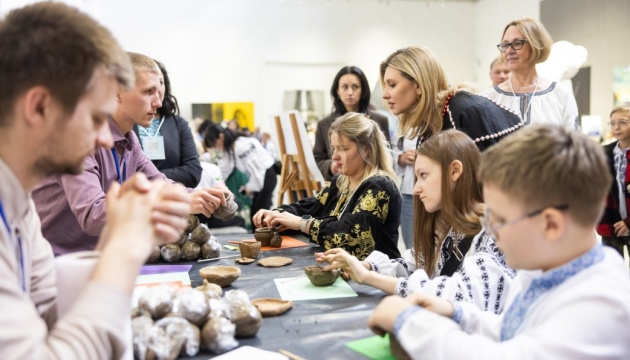 Зеленська в Луцьку долучилася до Дня спільнодії в межах місяця обізнаності про ментальне здоров’я
