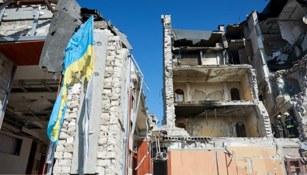 РФ цілеспрямовано атакує готелі в Україні, щоб завадити пресі висвітлювати війну - правозахисники