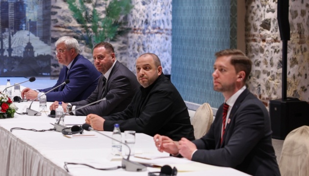 Umjerow kündigt Gefangenenaustausch „1.000 gegen 1.000“ an