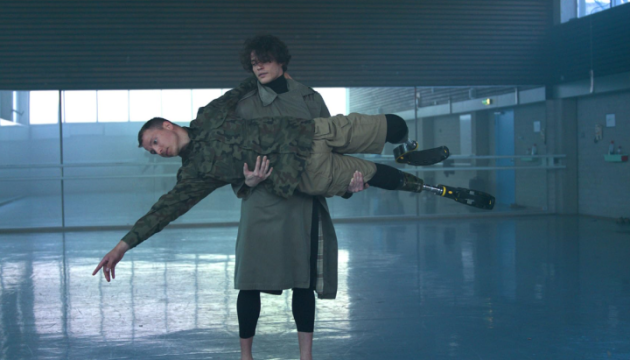 На фестивалі у Чернівцях покажуть фільм про участь українського ветерана без ніг у балеті