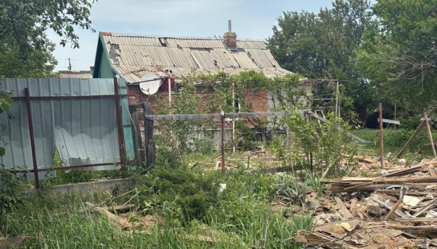 На Донеччині за добу через ворожі обстріли загинула людина, ще шестеро - поранені На Донеччині за добу через ворожі обстріли загинула людина, ще шестеро - поранені