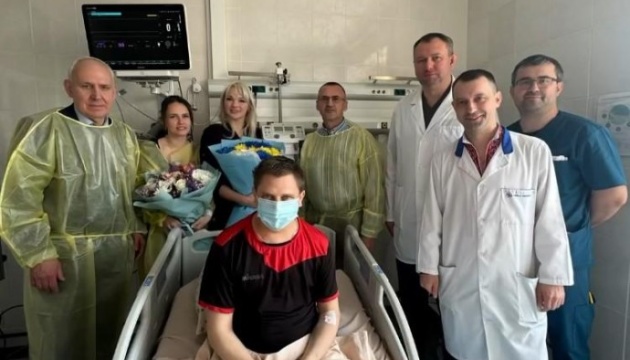 Завдяки пересадці серця житель Вінниччини з ампутованою кінцівкою зможе стати на протез Завдяки пересадці серця житель Вінниччини з ампутованою кінцівкою зможе стати на протез