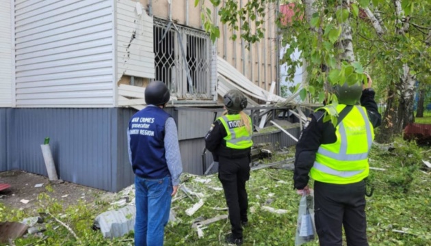 Війська РФ ударили по Грушівці та Чугуєву на Харківщині, поранений чоловік, є руйнування