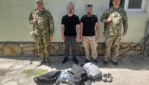 На Вінниччині затримали ухилянтів-велосипедистів у гідрокостюмах