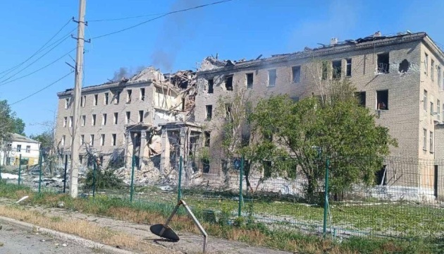 Понад 3000 ударів за добу: військові РФ вбили трьох жителів Донеччини, четверо людей поранені Понад 3000 ударів за добу: військові РФ вбили трьох жителів Донеччини, четверо людей поранені