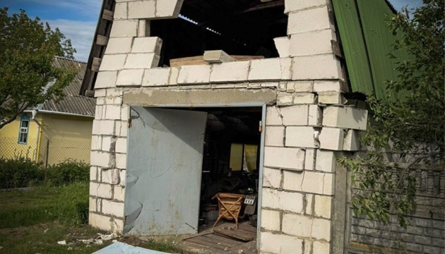 Dañadas cinco casas privadas por el ataque con drones en el distrito de Obúkhiv de la región de Kyiv