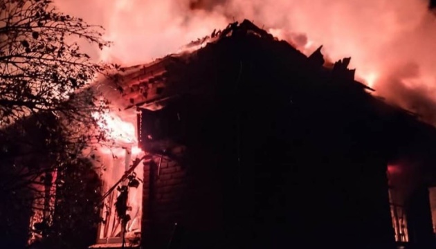 Російські військові вдарили ФАБом по Костянтинівці: загинула жінка, троє поранених