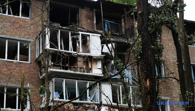 Поліція показала перші хвилини після російської атаки на Київ Поліція показала перші хвилини після російської атаки на Київ
