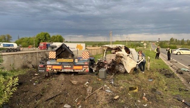 На Кіровоградщині у масштабній ДТП загинули троє людей, ще троє - травмовані