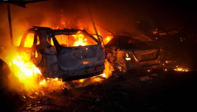 На Одещині через російську атаку горіли 20 автомобілів