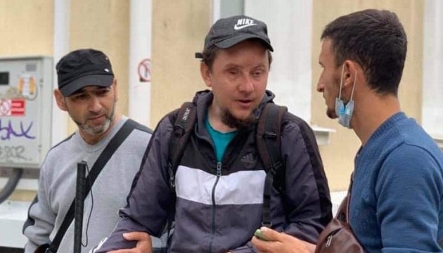 Суд в РФ звільнив незрячого кримського політв'язня Олександра Сізікова Суд в РФ звільнив незрячого кримського політв'язня Олександра Сізікова