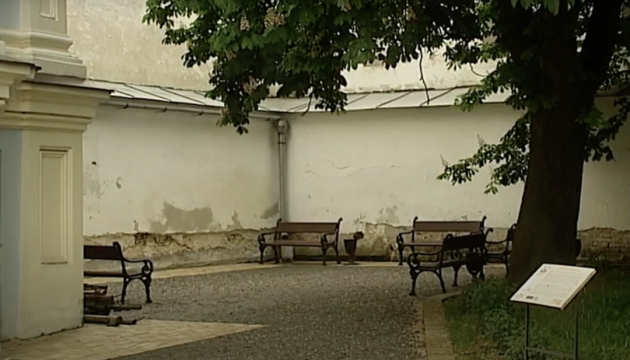 На території заповідника «Києво-Печерська лавра» 21 пам’ятка перебуває в незадовільному стані