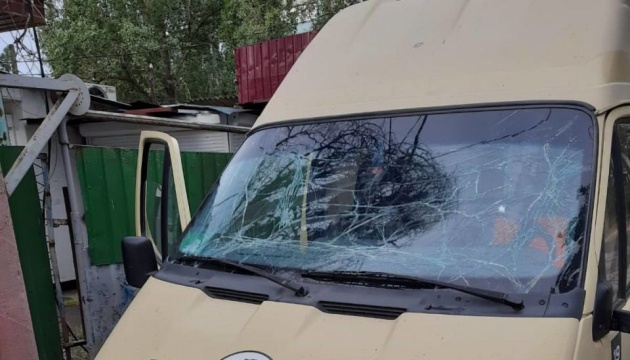 In Kherson, Russians drop explosives on utility vehicles, six injured