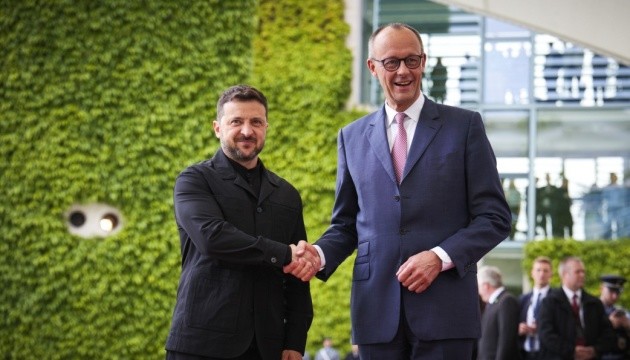 Zełenski i Merz rozmawiali z przedstawicielami niemieckiego biznesu o współpracy z Ukrainą Zełenski i Merz rozmawiali z przedstawicielami niemieckiego biznesu o współpracy z Ukrainą