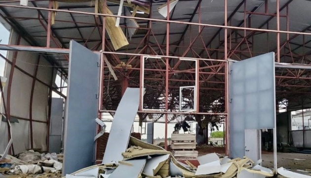Внаслідок ракетної атаки по передмістю Харкова пошкоджене підприємство Внаслідок ракетної атаки по передмістю Харкова пошкоджене підприємство