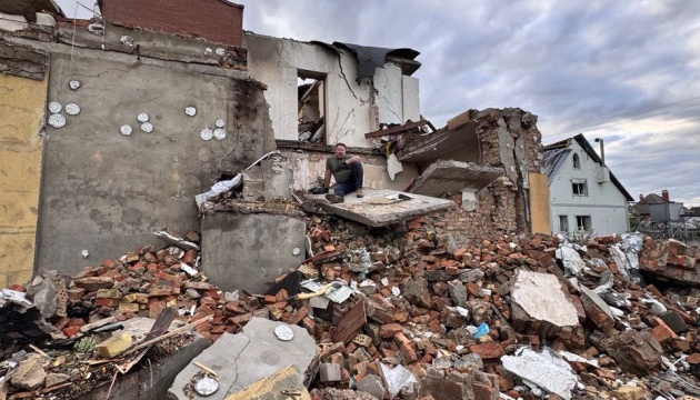 Російський удар 25 травня зруйнував будинок головного редактора 5 каналу Володимира Мжельського