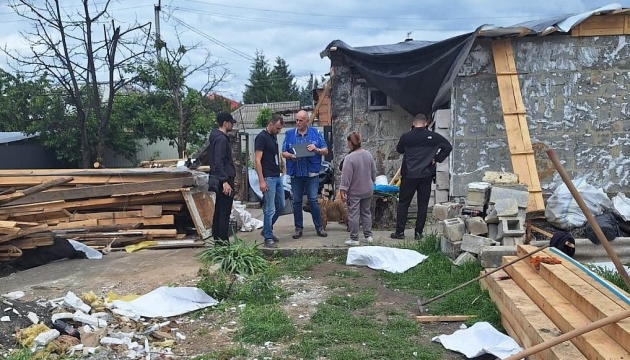 У Кропивницькому встановлять модульне житло біля трьох зруйнованих російським обстрілом будинків