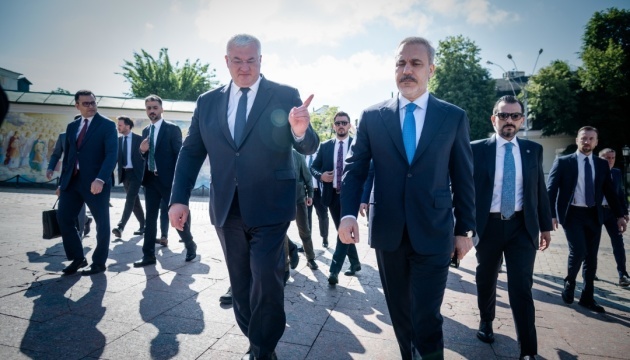 Krieg nähert sich einem Wendepunkt - Türkischer Außenminister Fidan