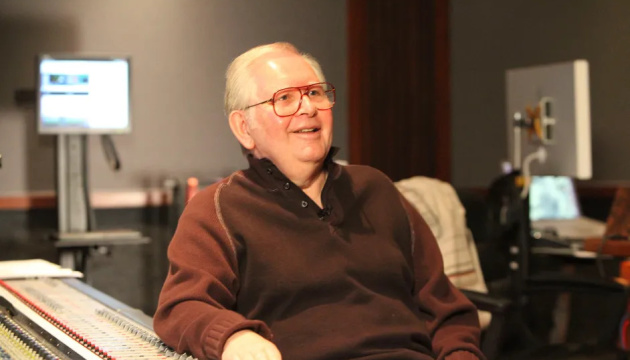 Помер композитор, який писав музику до серіалів «Сімпсони» та «Альф» Помер композитор, який писав музику до серіалів «Сімпсони» та «Альф»