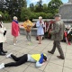 Посол РФ у Польщі поклав квіти до пам’ятника радянським військовим під вигуки «терористи»