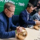 До Львова привезли три «Золоті мʼячі», які здобували українські футболісти