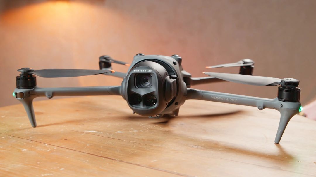 Новенький DJI Mavic 4 Pro. Фото Steve Dent for Engadget