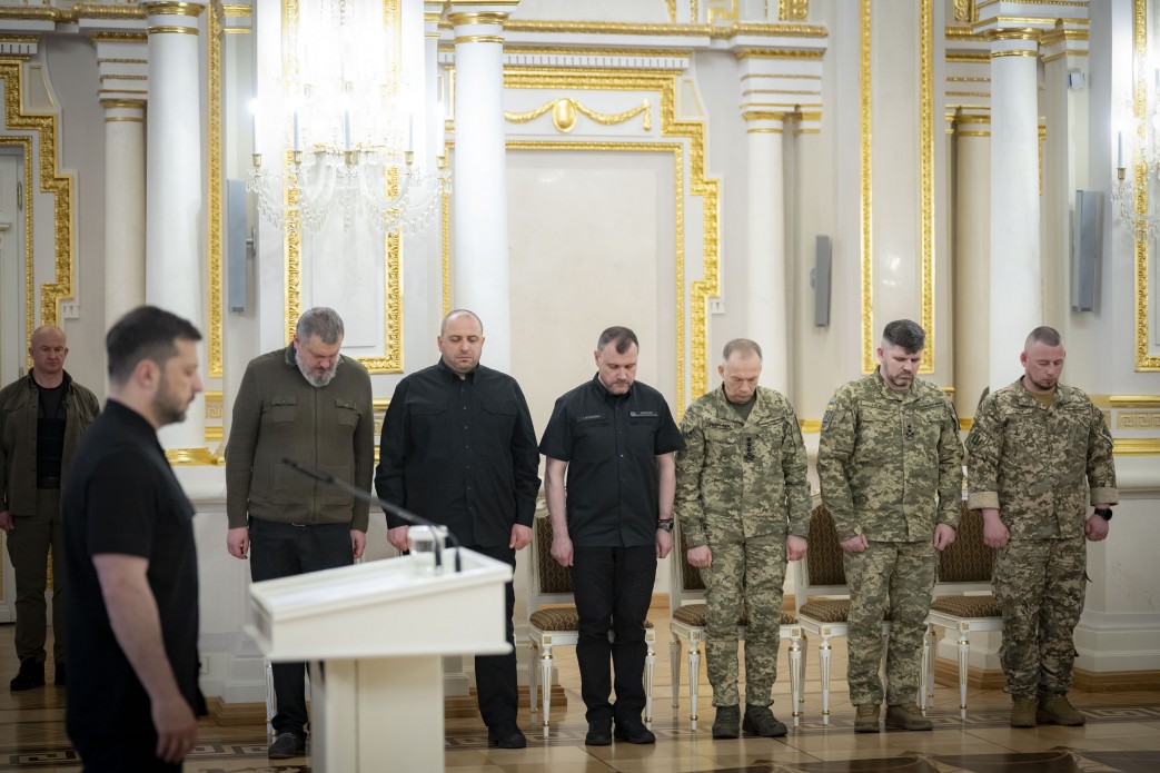 Президент нагородив військових і передав ордени сім'ям загиблих Героїв України