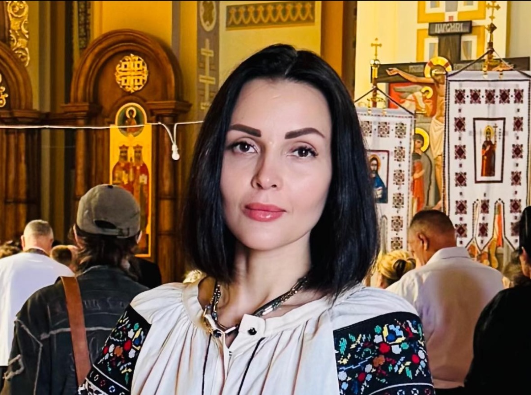 Яна Літвінова Яна Літвінова
