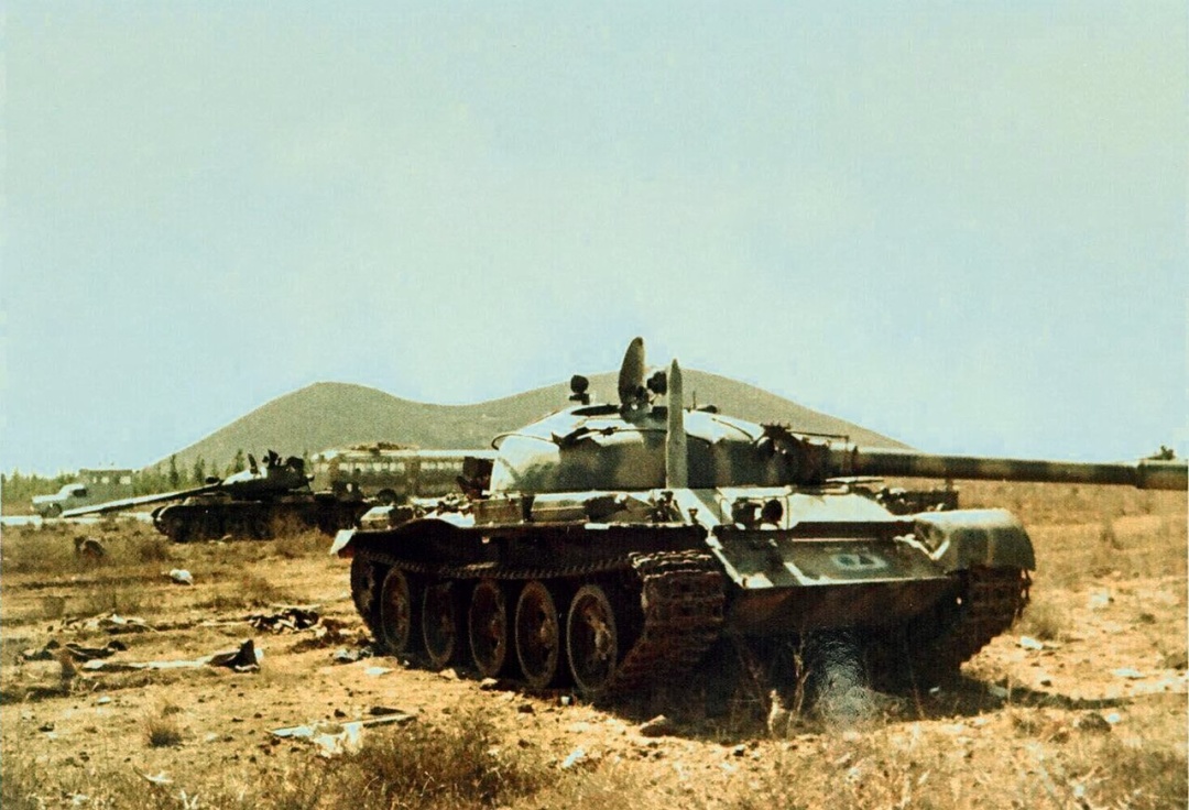 Покинуті сирійські танки Т-62 на Голанських висотах. Фото: wikipedia. Покинуті сирійські танки Т-62 на Голанських висотах. Фото: wikipedia.
