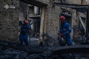Construction structures dismantled at Russian strike site in Kyiv