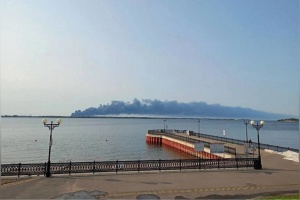 In russischem Engels brennt seit drei Tagen Öldepot nach ukrainischem Drohnenangriff