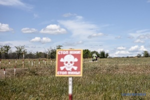 В Україні вперше оголосили аукціони на розмінування приватних сільгоспземель
