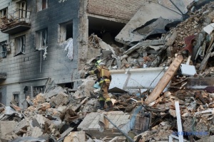Nearly 300 rescuers responding to aftermath of Russian attack in Kyiv